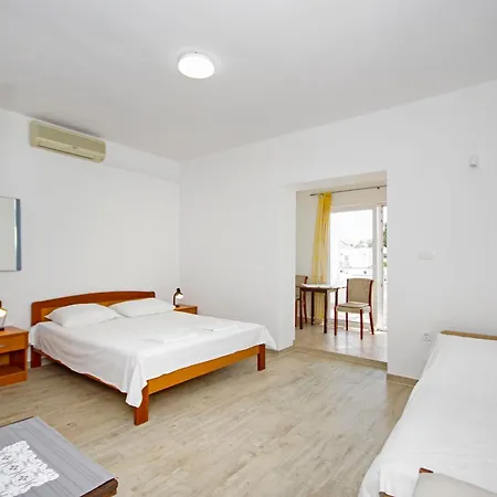 Slobodanka Apartamento *